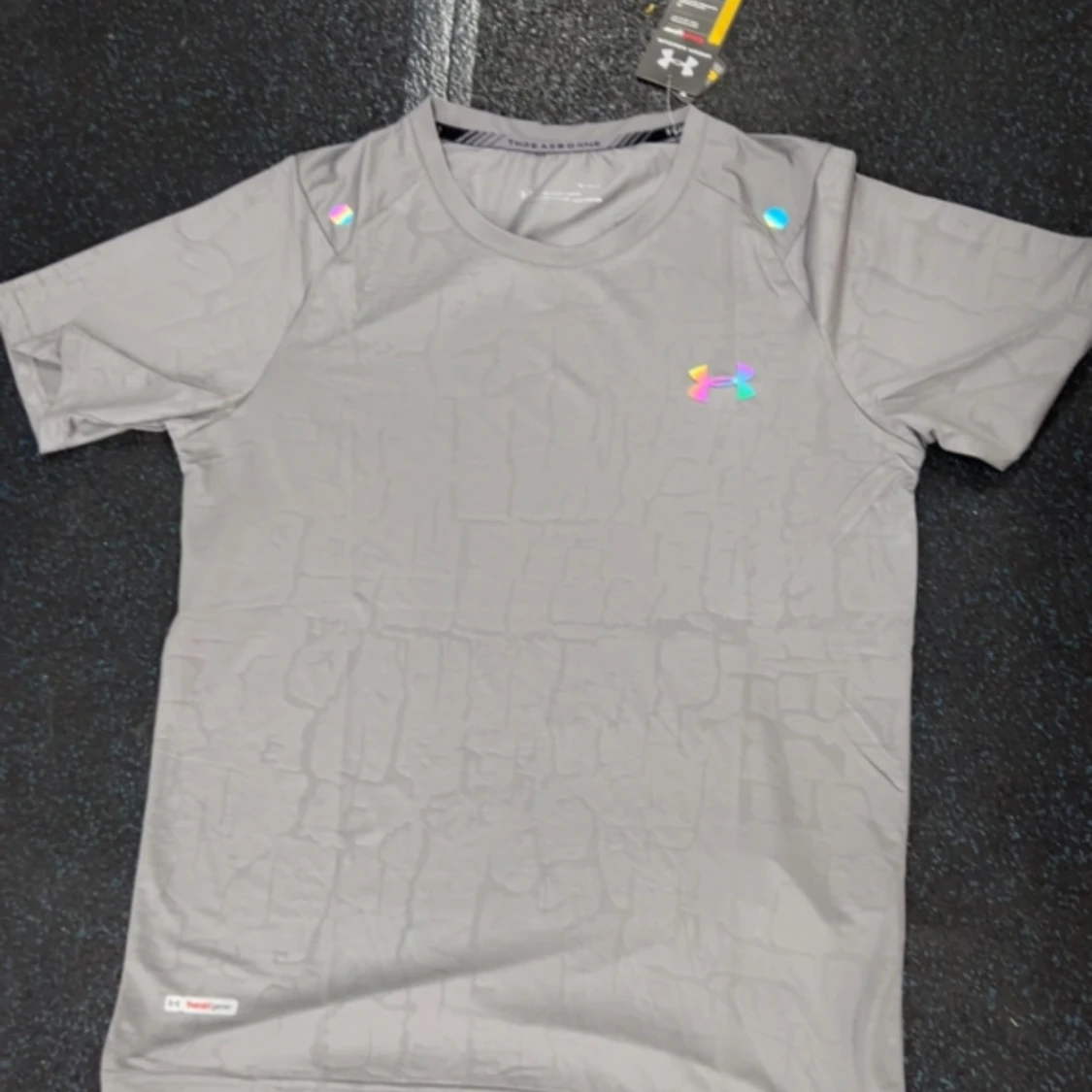 Under Armour T-shirt