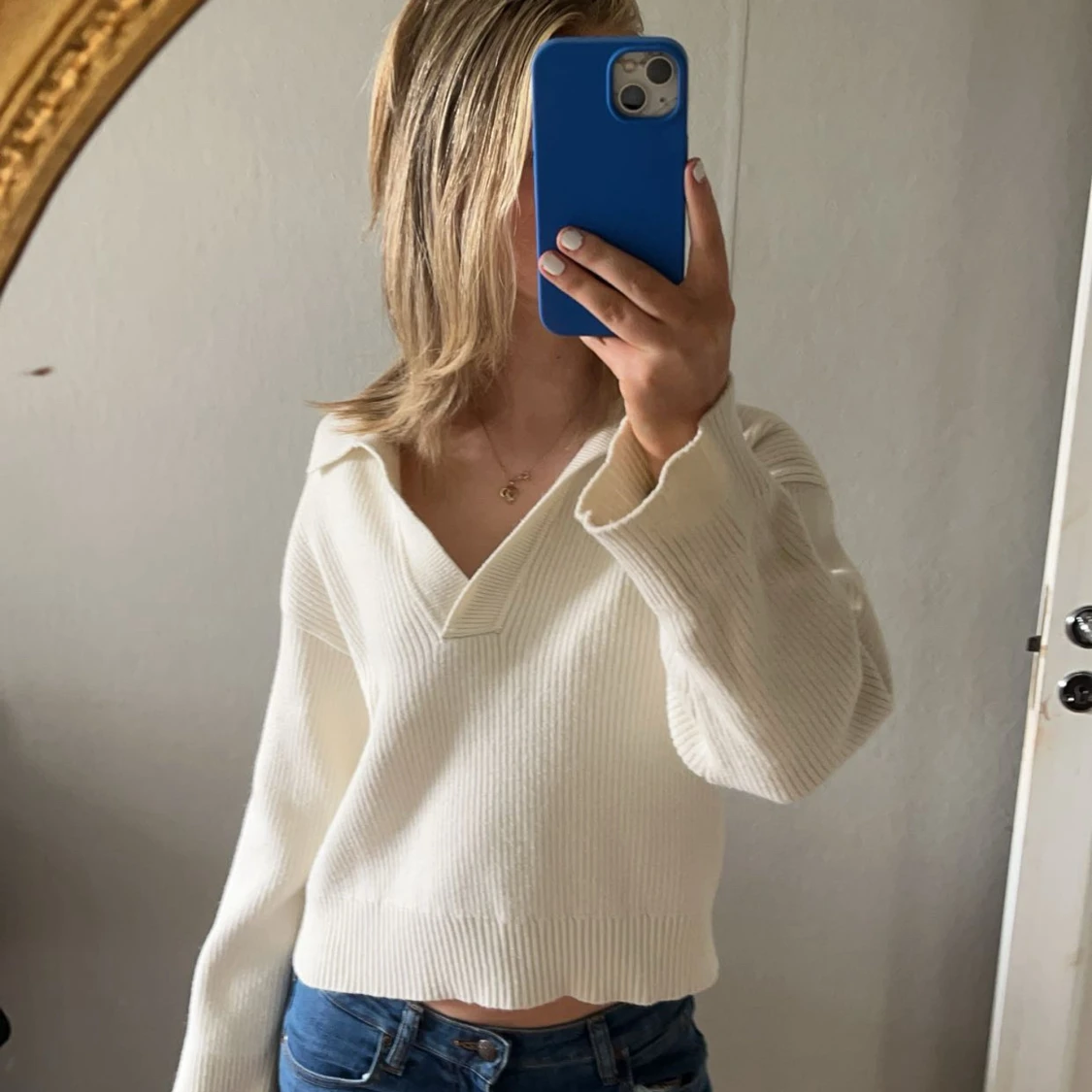 Vit croppad stickad tröja med v-ringning - 2