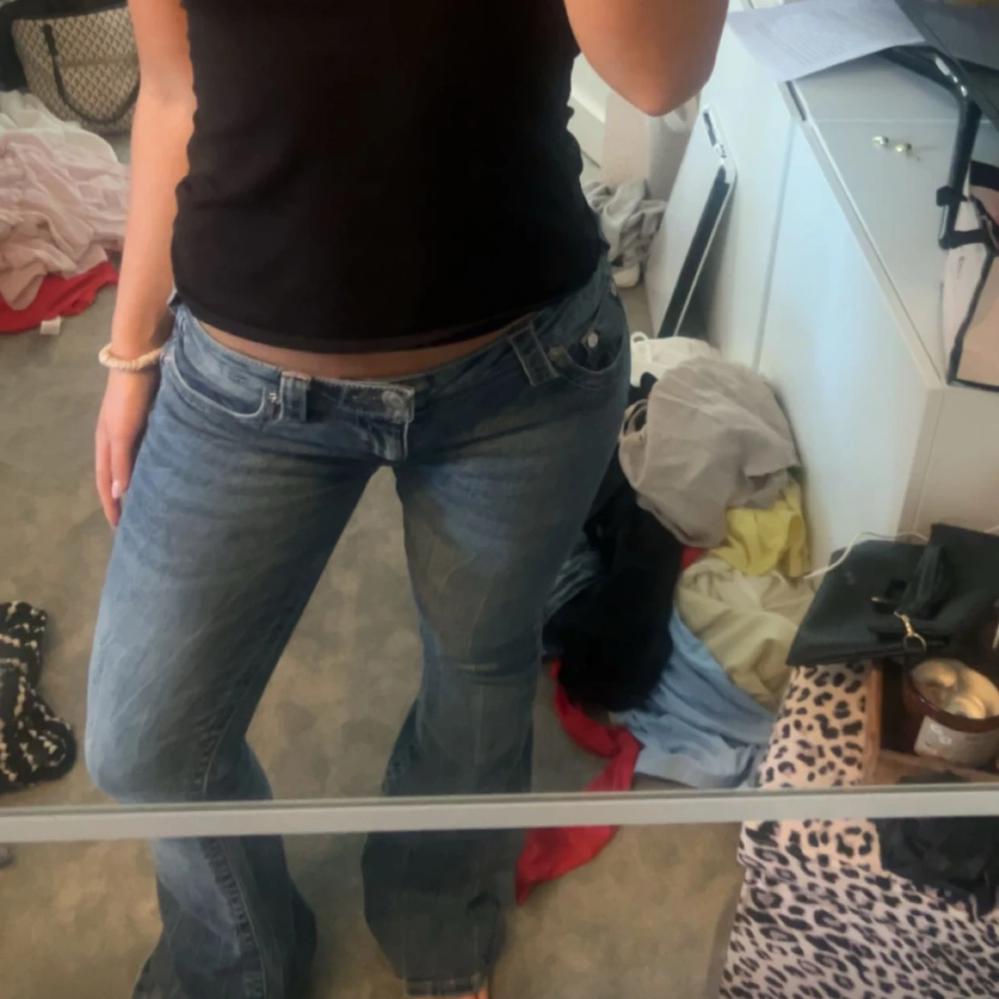 Blå bootcut jeans från True Religion