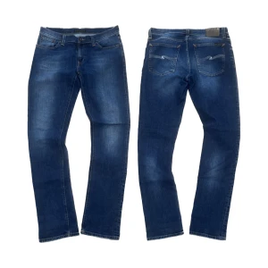 Nudie Tube Kelly - Säljer dessa nudie jeans med den perfekta tvätten i modellen Tube Kelly som liknar Lean Dean i passformen, jeansen är i fint skick och har storleken W31/L34, hör av er vid funderingar!💯