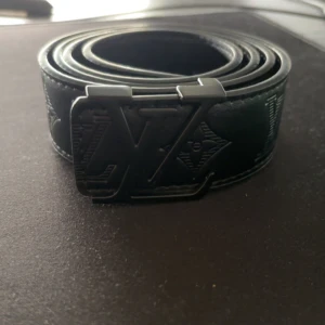 Svart bälte - Tja, säljer mitt svarta bälte skriv vid funderingar kan gå ner i pris vid snabb affär