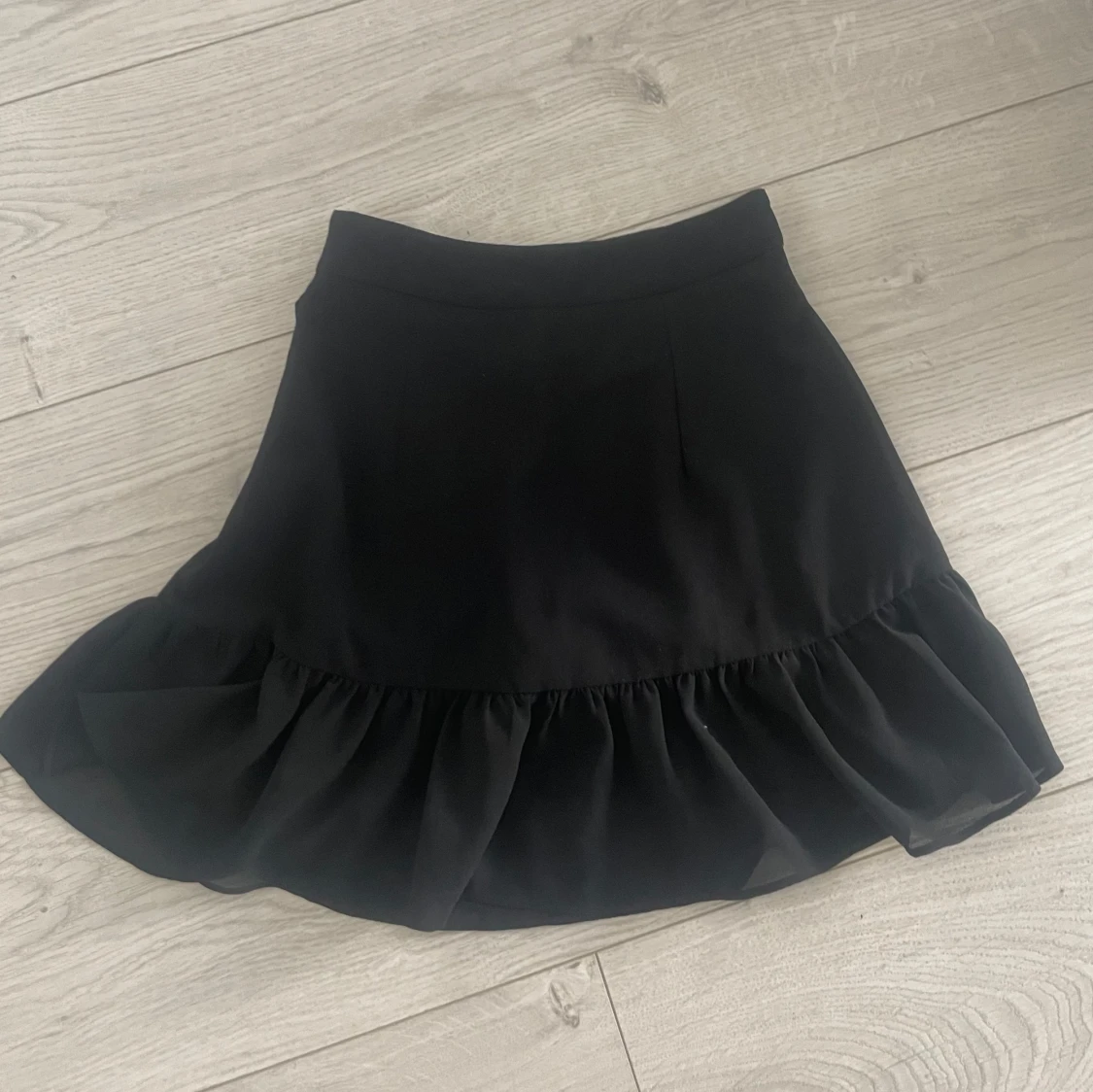 Svart omlottkjol från NA-KD x Pamela - 1