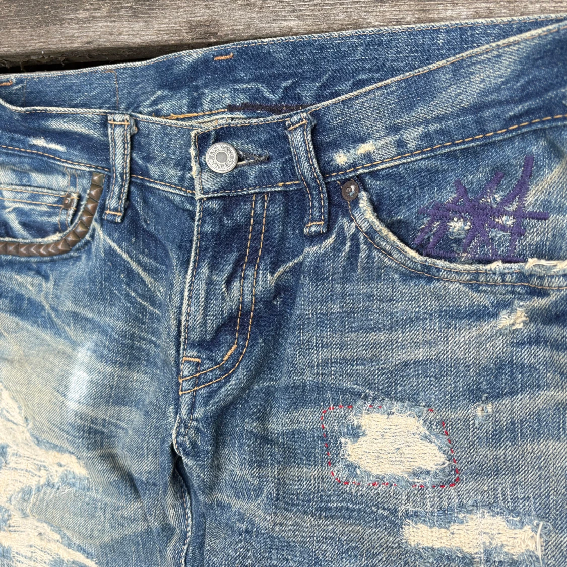 Distressed blå jeans från Hysteric Glamour - 4