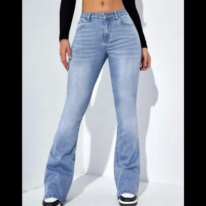 Utsvängda jeans  - Aldrig använda 🌸