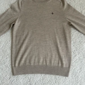 Beige Morris tröja - Beige Morris tröja 100% meroinoull, knappt använd säljer för den var för liten när jag fick den. Har kvar påsen och allt