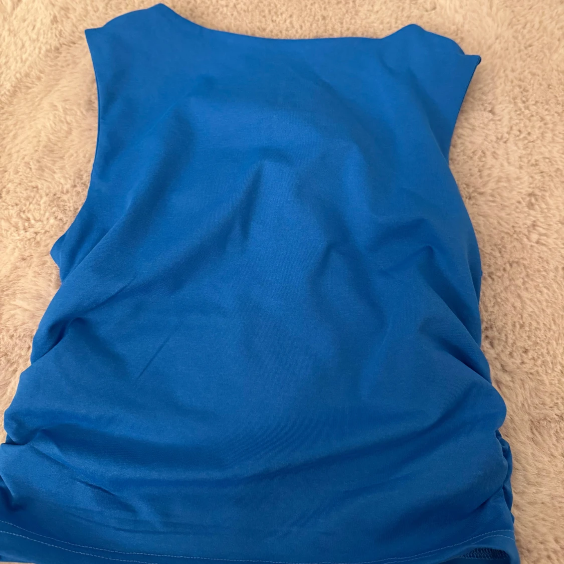 Blå ärmlös topp  - 1
