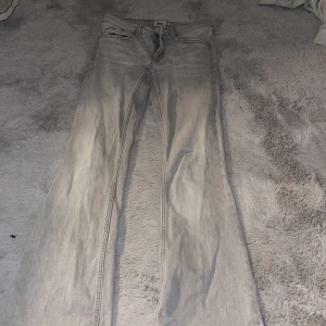 Bootcut jeans  - Dessa snygga lågmidjade bootcut jeans från lager 157. Säljer då de inte passar längre 