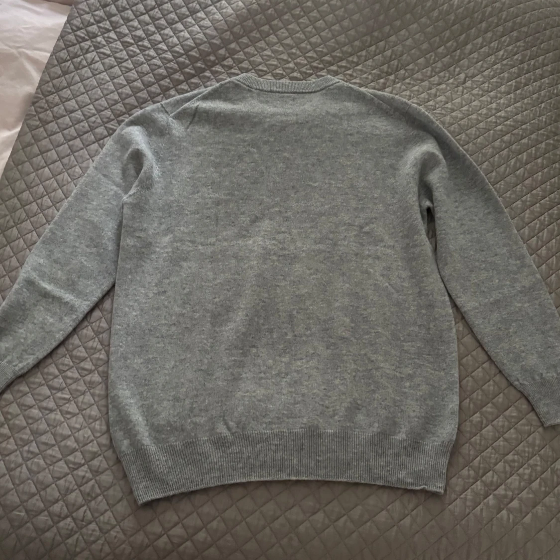 Grå 100% merinoull tröja - 1