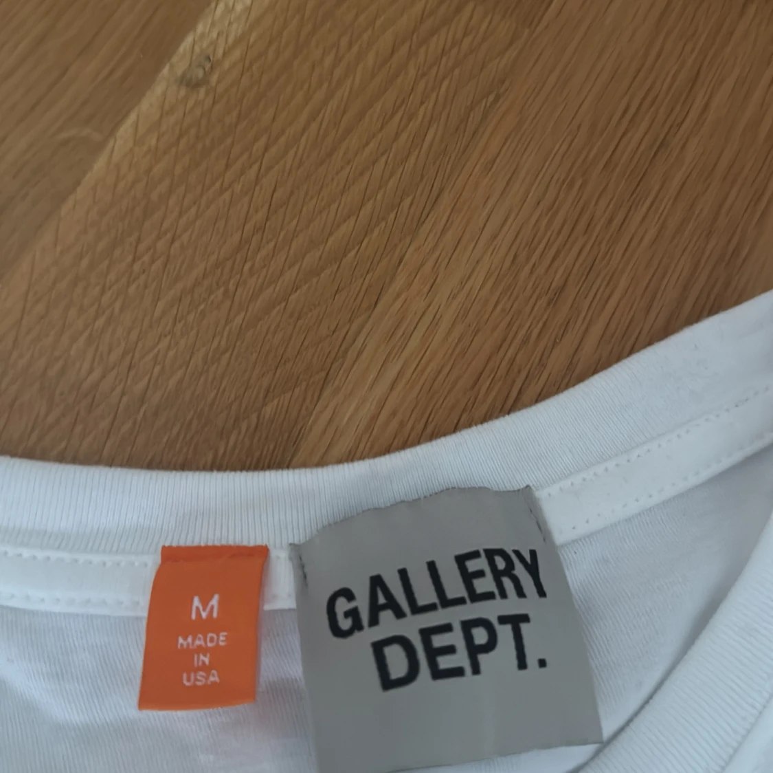 Vit t-shirt från Gallery Dept. - 2