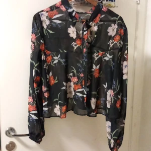 Blusa - Super fina och elegant blusa.