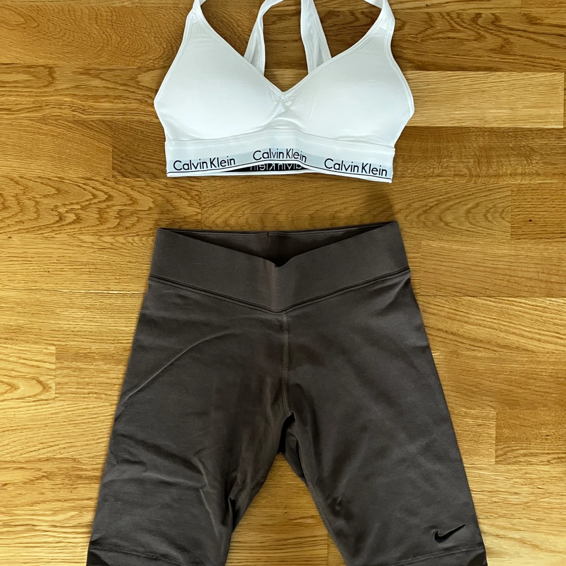 Bruna cykelshorts från Nike - 1