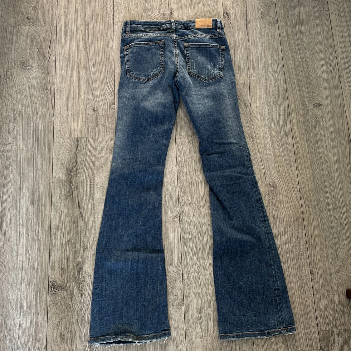 Blå bootcut lågmidjade jeans - 1