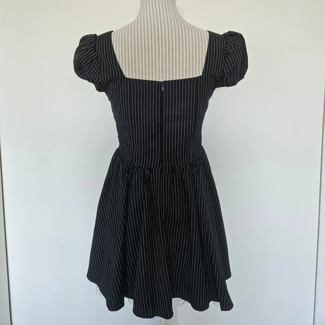 Mörkblå randig klänning  - 2