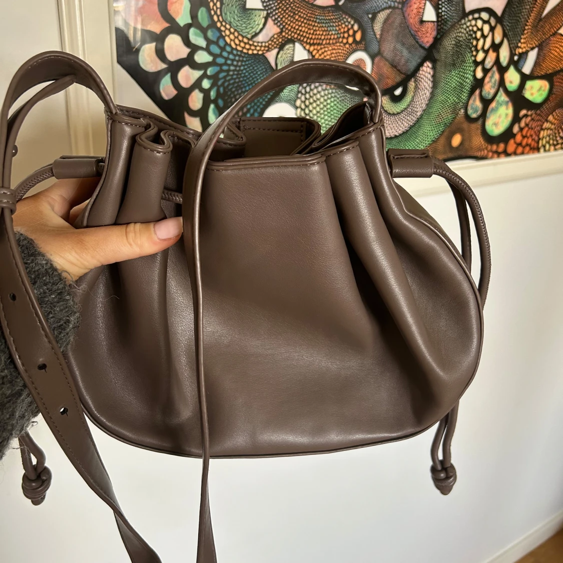 Brun axelväska i skinn - 4