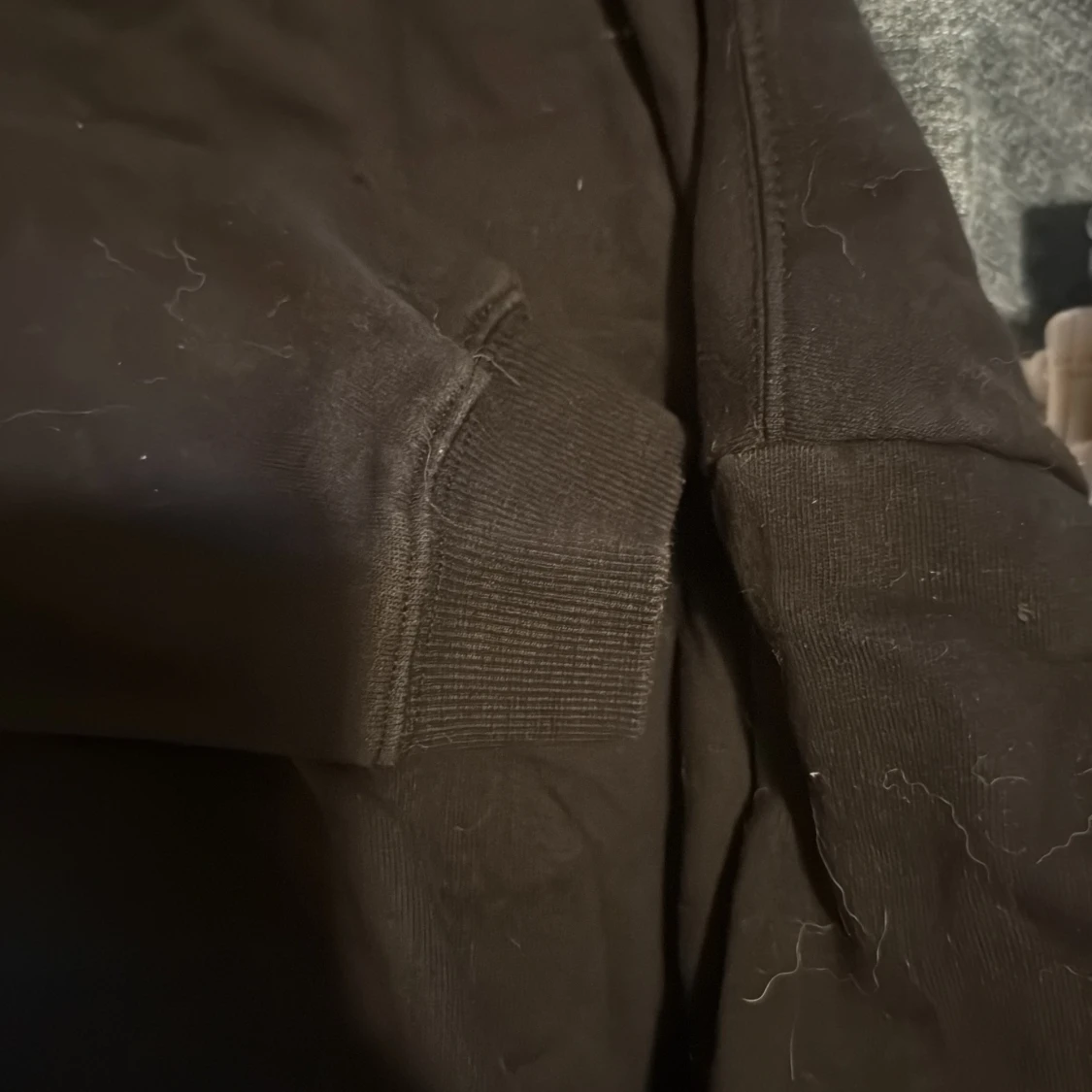 Svart croppad sweatshirt från 157 - 4