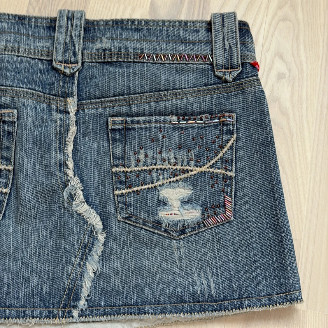 Jeanskjol med unika detaljer🌸 - 3