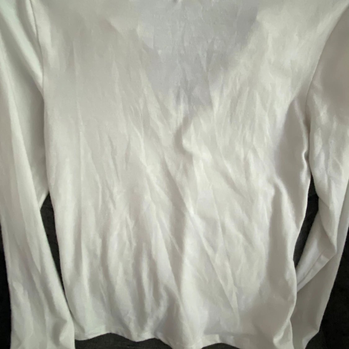 Vit långärmad topp med broderi från MAX-W - 2