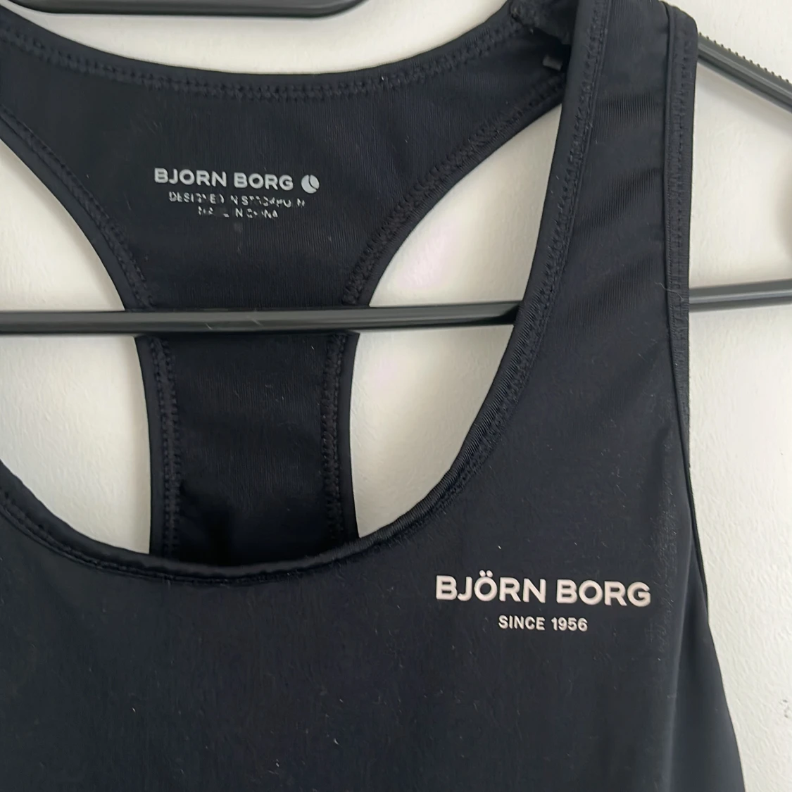 Svart träningstopp från Björn Borg - 2