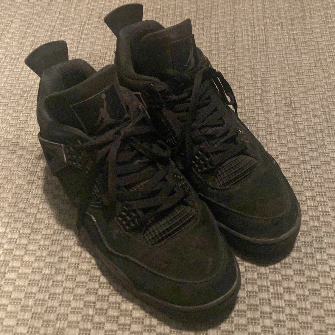 Svarta Nike Air Jordans sneakers