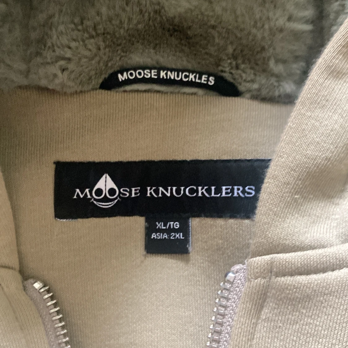 Beige hoodie från Moose Knuckles XL - 2