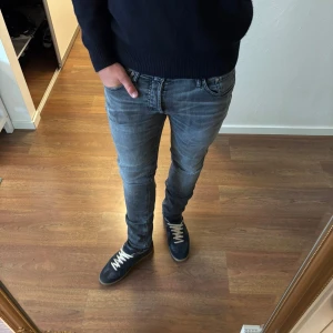 Jack & Jones Jeans - - Condition: 8/10 - Color: Gray - Size: 31/34 