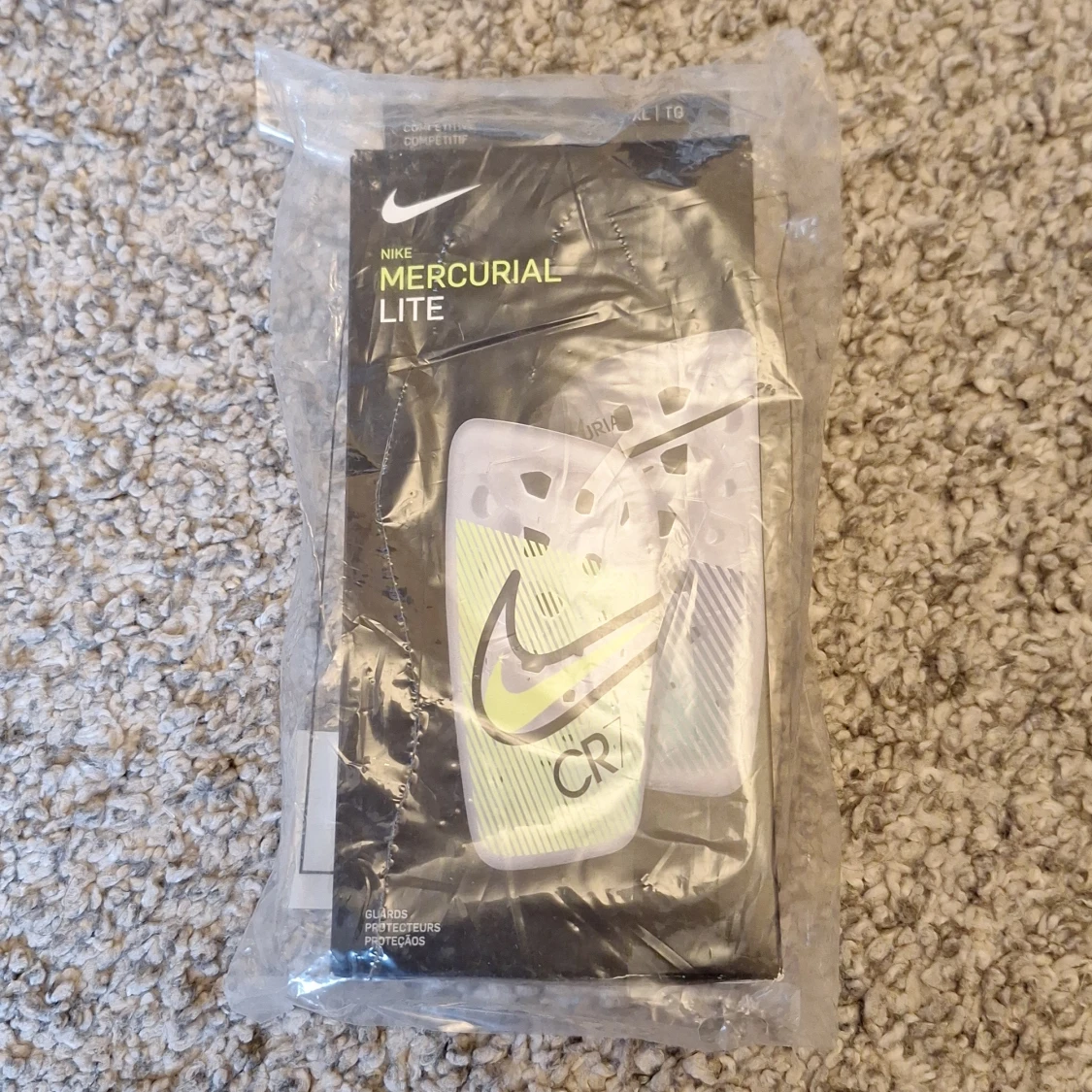 Helt nya Nike Mercurial Lite "CR7" benskydd