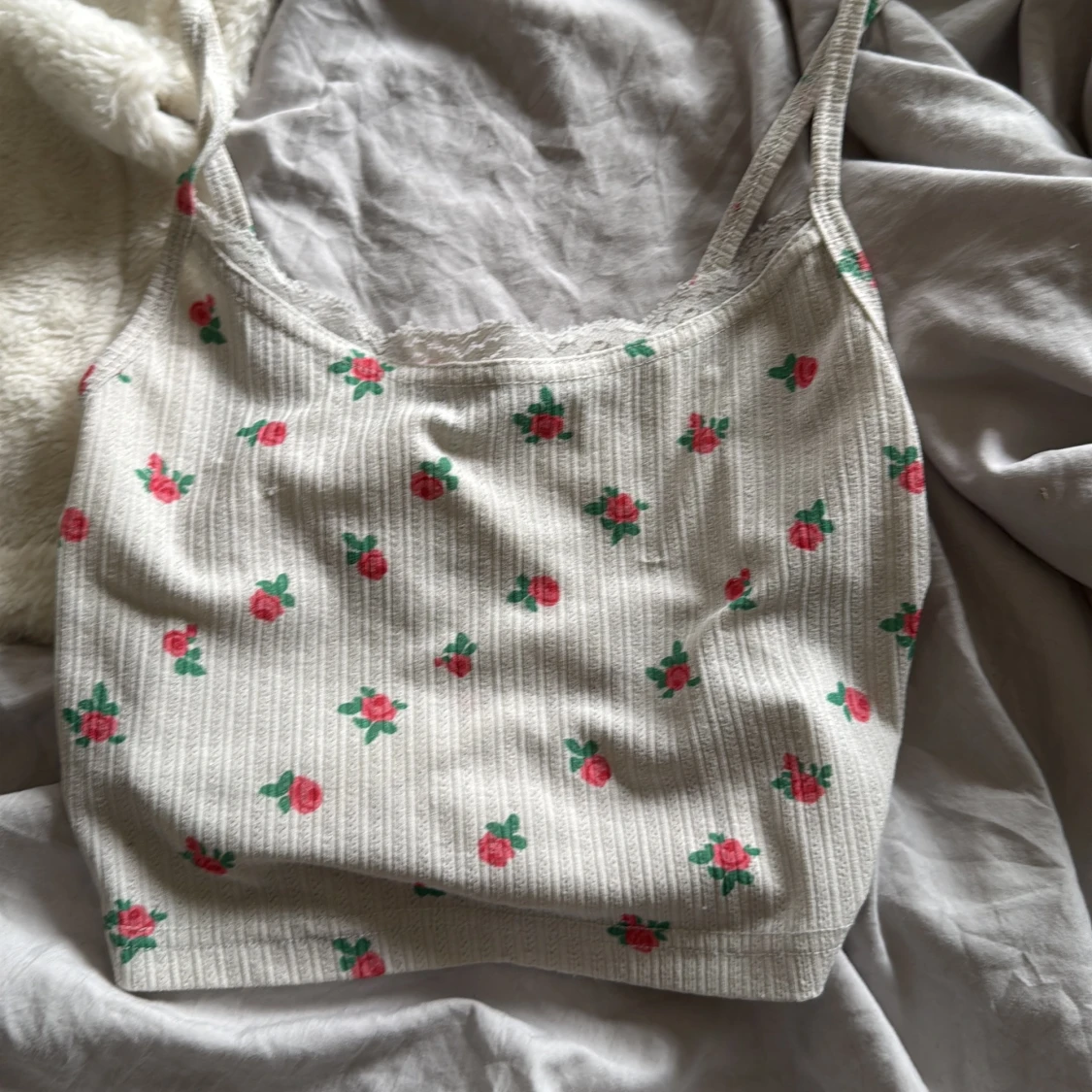 Blommig ribbad linnetopp från SHEIN