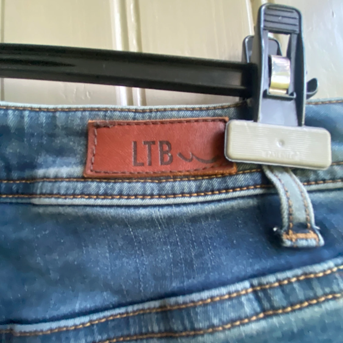Blå bootcut jeans från LTB - 2