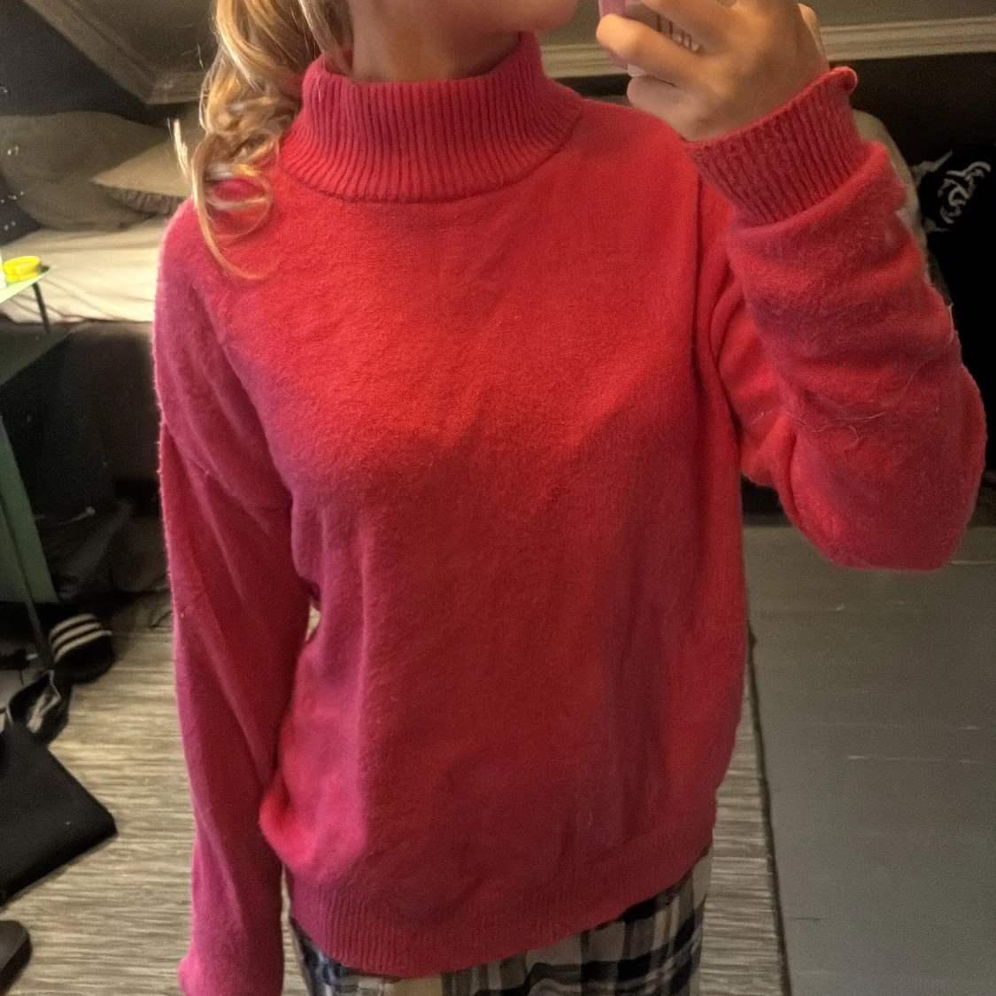 Jättemjuk rosa polotröja