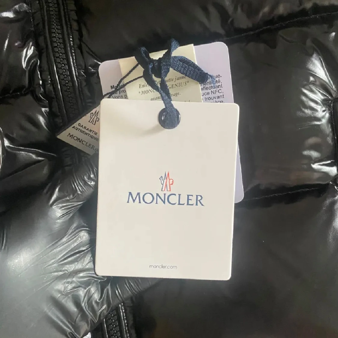 Svart dunväst från Moncler - 3