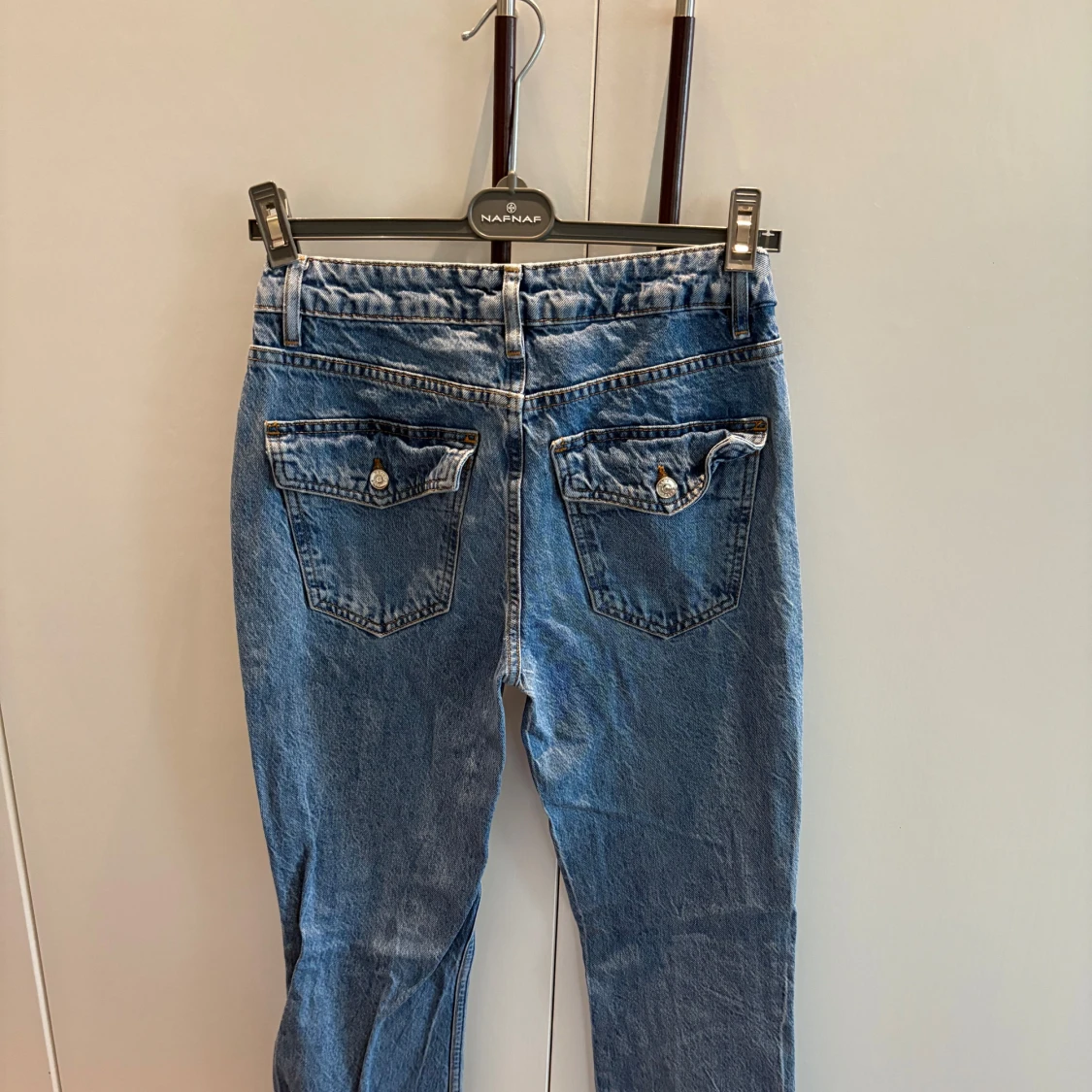Bootcut jeans med fickdetalj - 1