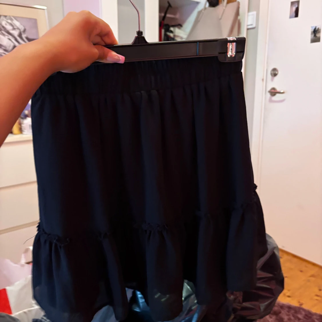 Svart volangkjol från New yorker Point XS