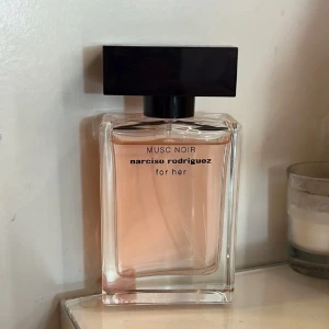Musc Noir parfym från Narciso Rodriguez - Kvitto från SEPHORA finns . 50ml