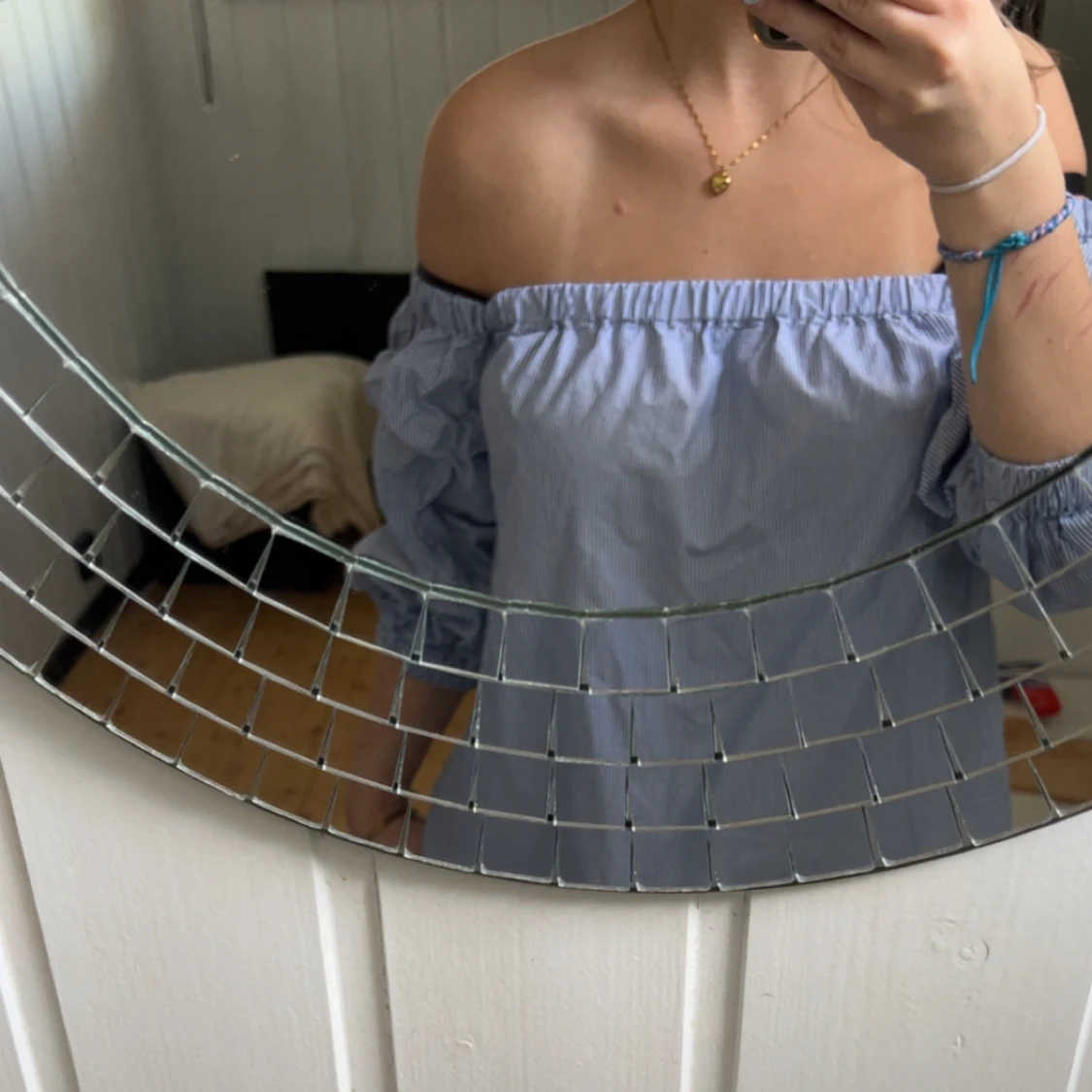 Blåvit offshoulder topp från H&M - 1