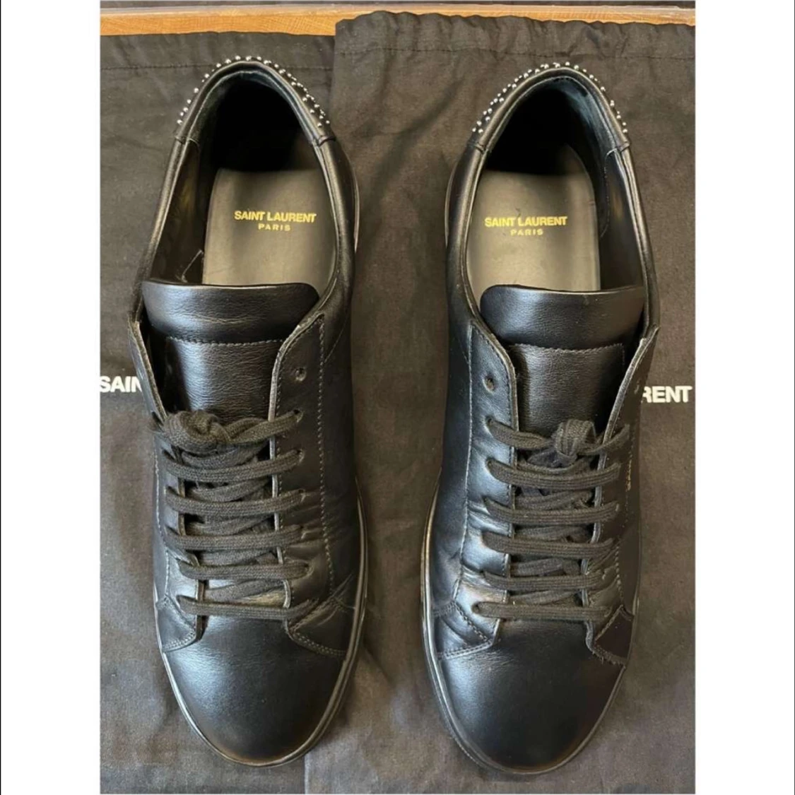 Svarta sneakers från Saint Laurent - 1
