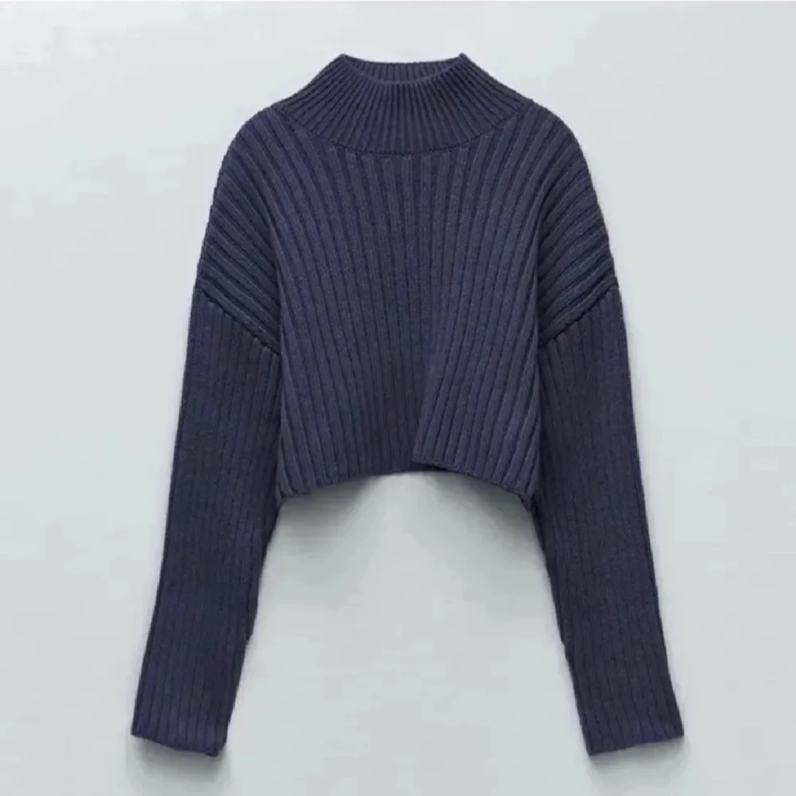 Mörkblå croppad polotröja - 1