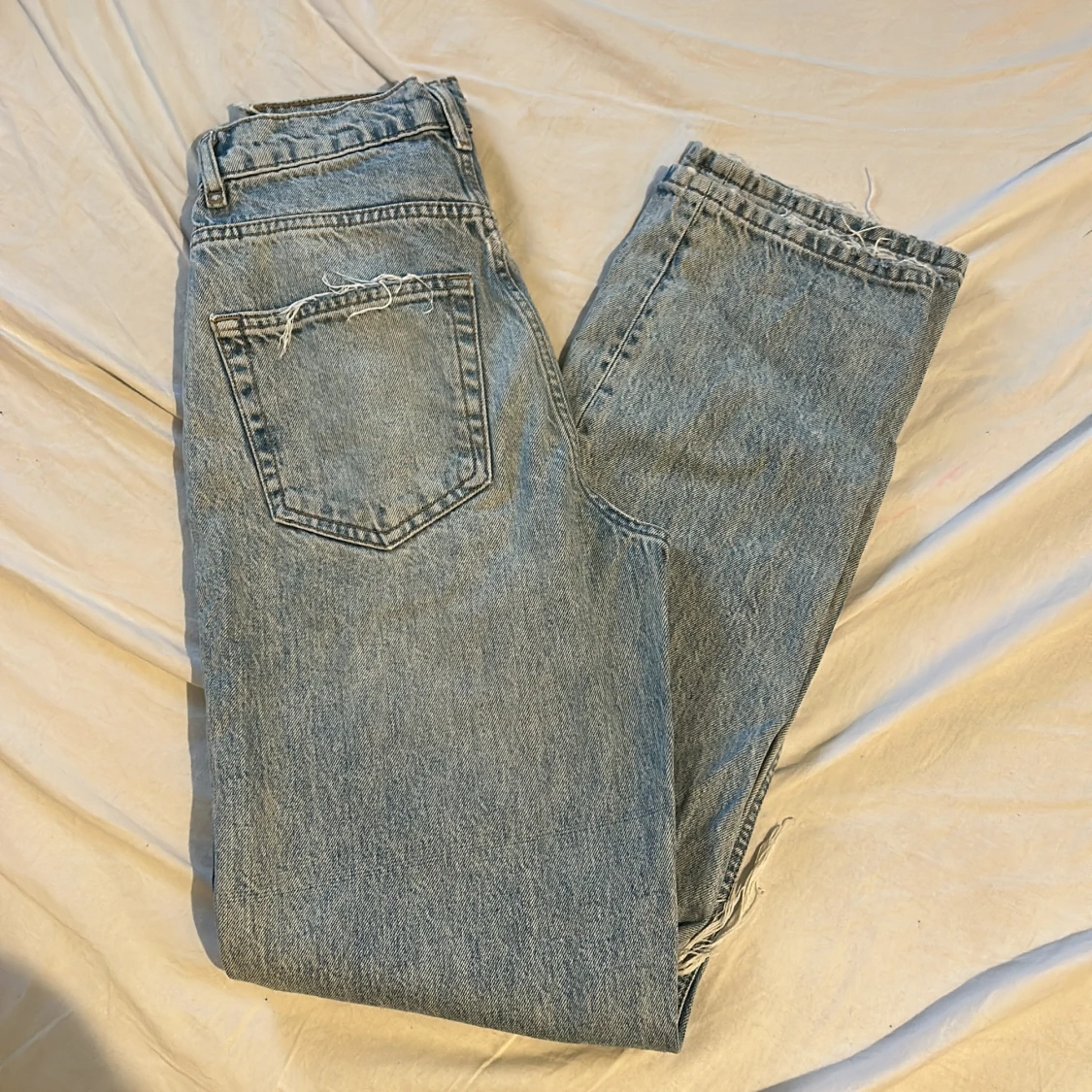 Ginatricot blåa jeans  - 1