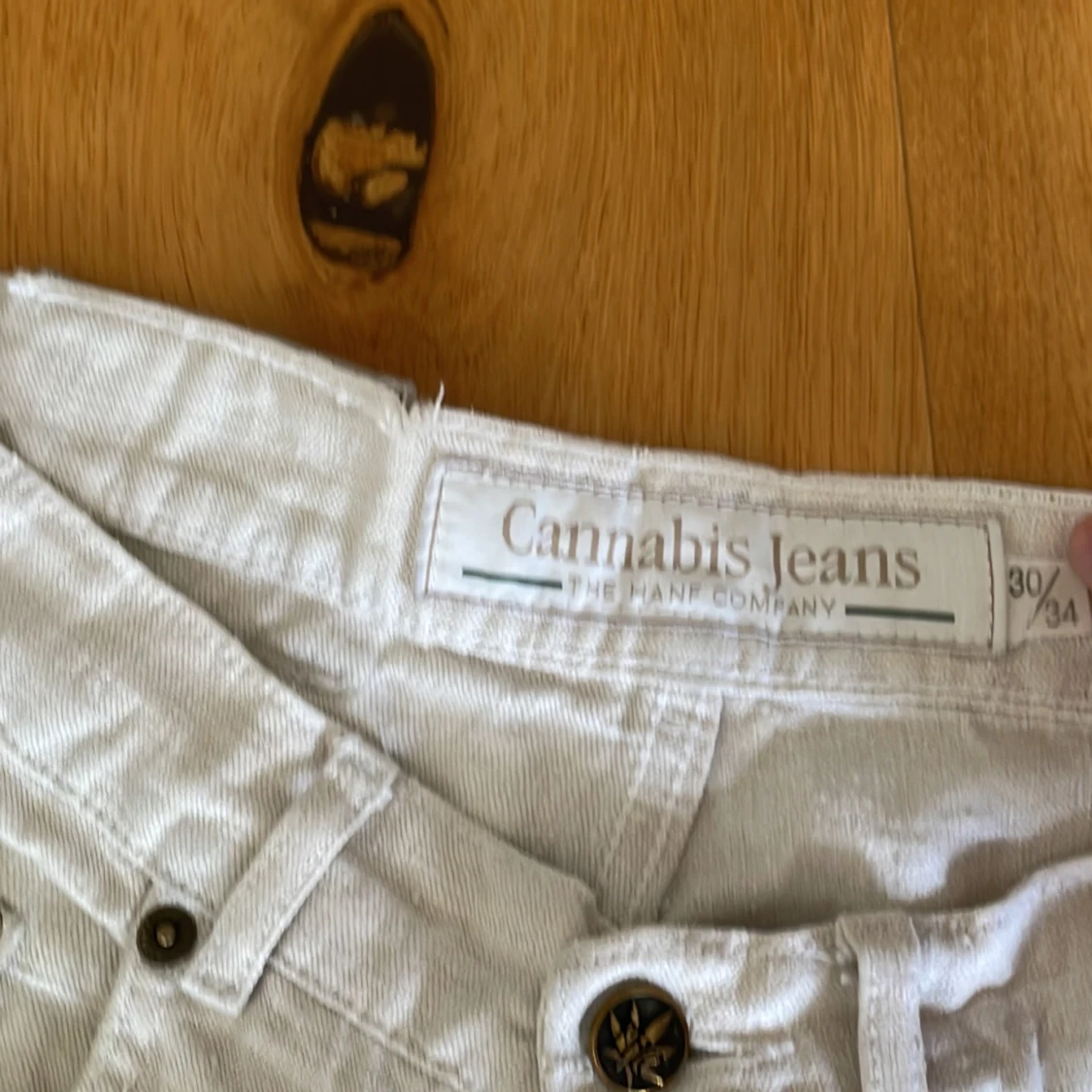 Vita Cannabis Jeans i rak modell - 1