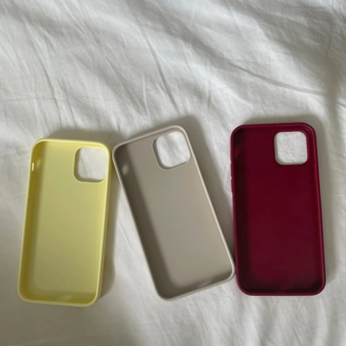 Tre färgglada mobilskal  - 2