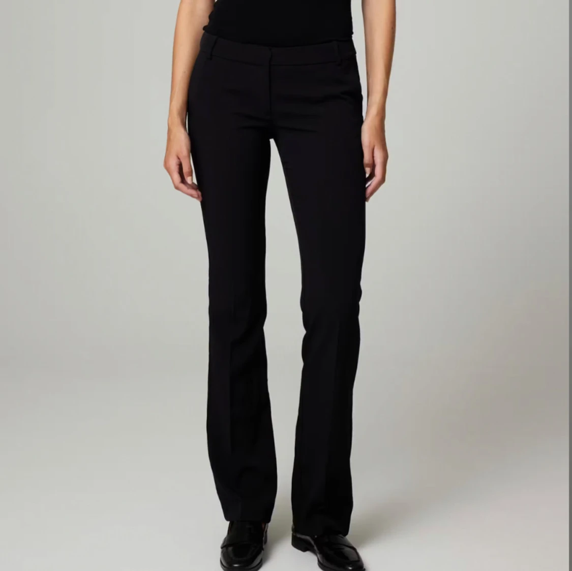Kostymbyxor svarta