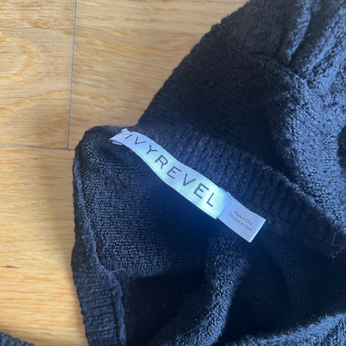 Svart omlottstickad tröja Ivyrevel - 2