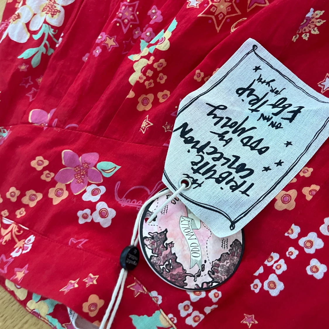 Röd blommiga shorts från Odd Molly - 3