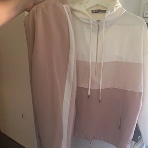 dress från zara - hej! säljer en dress från zara då den är för liten. 