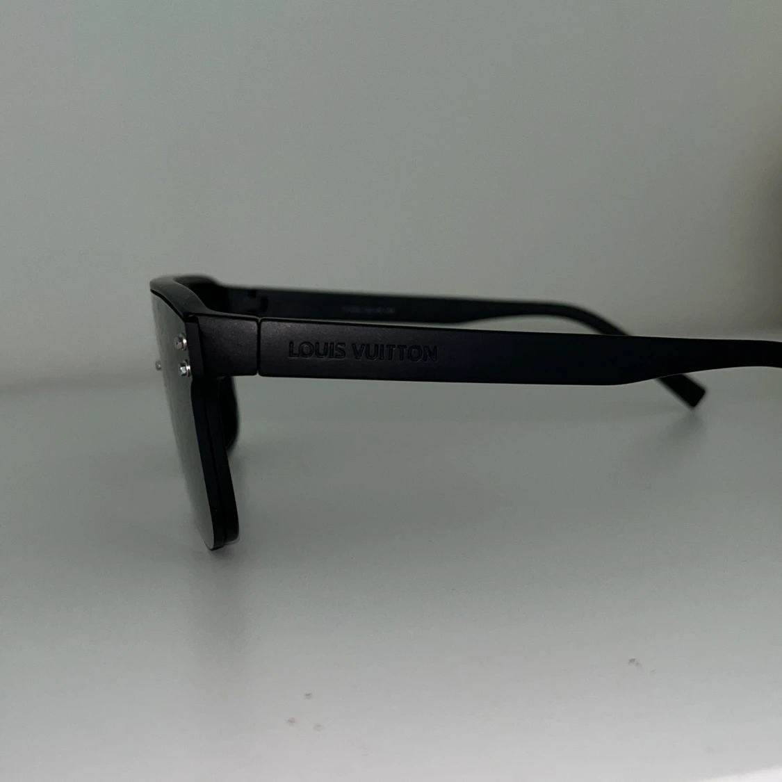 Svarta glasögon - 3