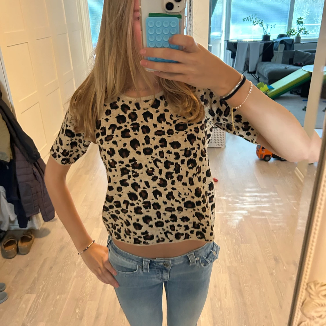 Leopardmönstrad topp från Reserved