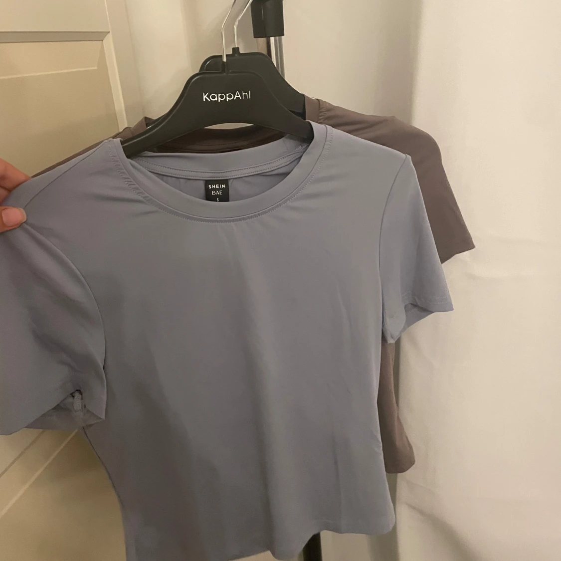 Två basic t-shirts från SHEIN BAE