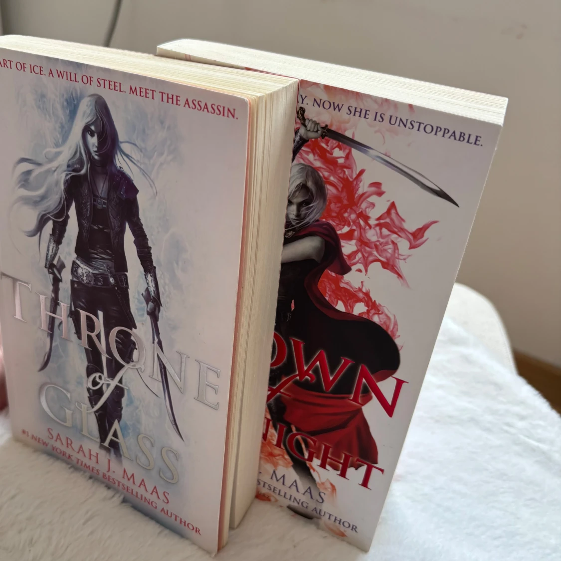 Throne of Glass  - 2