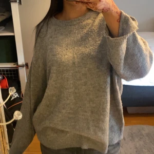 Grå stickad oversized tröja - Mysig grå stickad tröja 