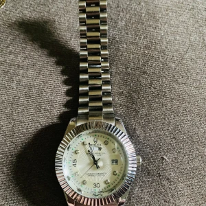 Klockor - 3 fina klockor säljes för 250-350:- 