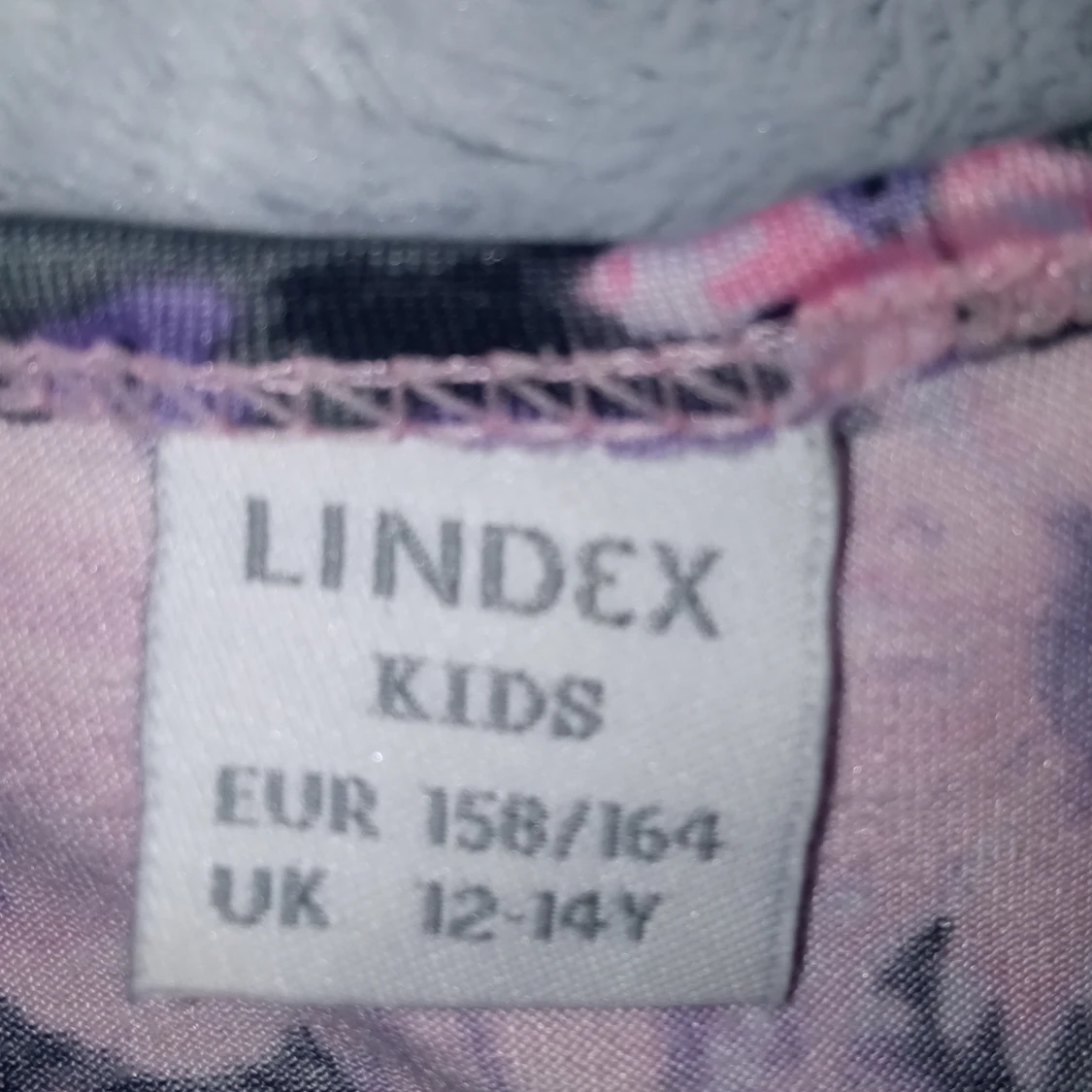 Blommig och leopardmönstrad linnetopp - 2